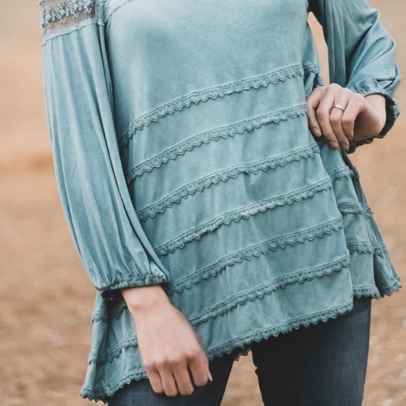 ⭐️Layered Lace Mesh Top In Mint⭐️ - Picture 7 of 8